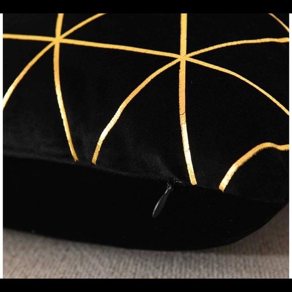 Gold and black decorative pillow covers (2) - Picture 6 of 7